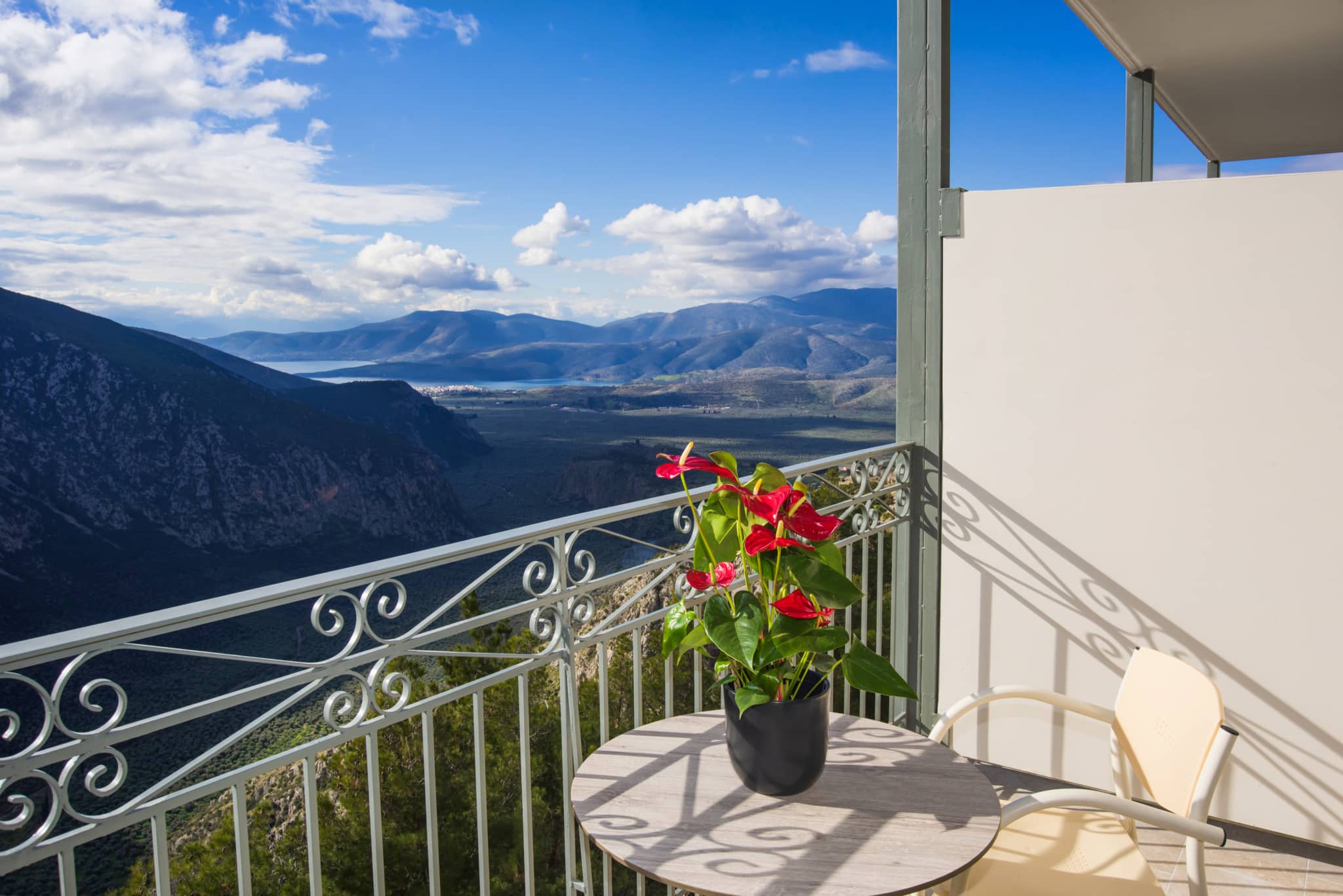 Historic & renovated Delphi 4 star hotel | V Hotel Delphi